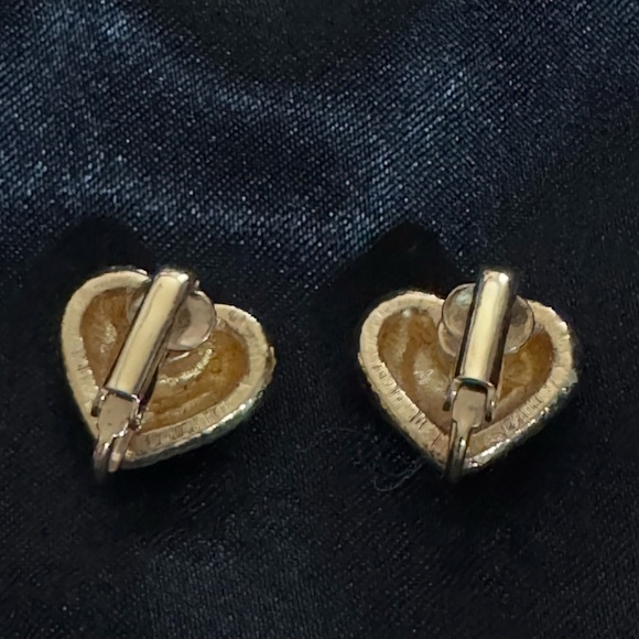 Vintage Heart Shape Red and Gold Color Clip on Earrings - Picture 2 of 5